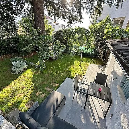 아파트 With Garden In The City Center 풀라